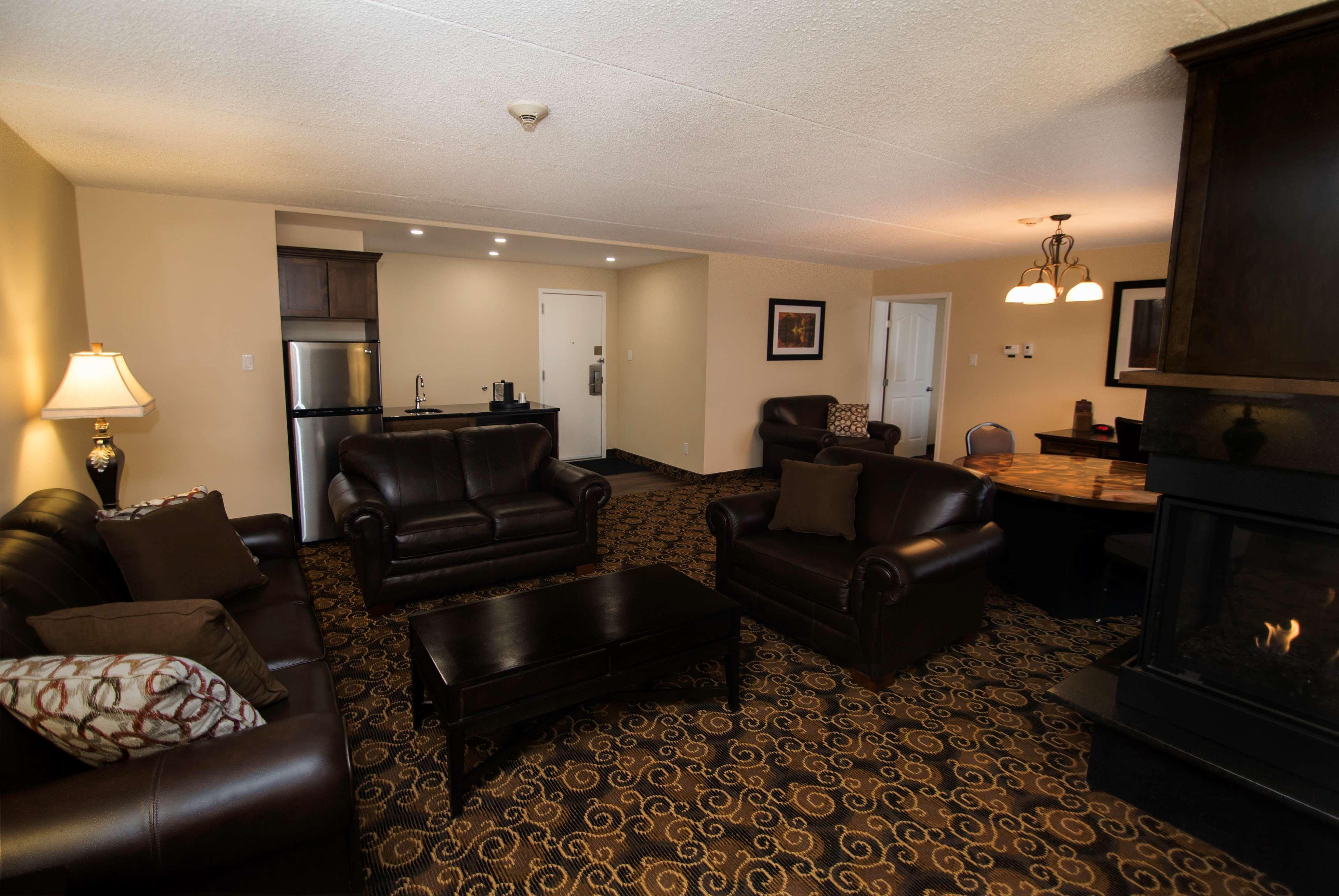 Best Western Plus Dryden Hotel And Conference Centre Exterior photo