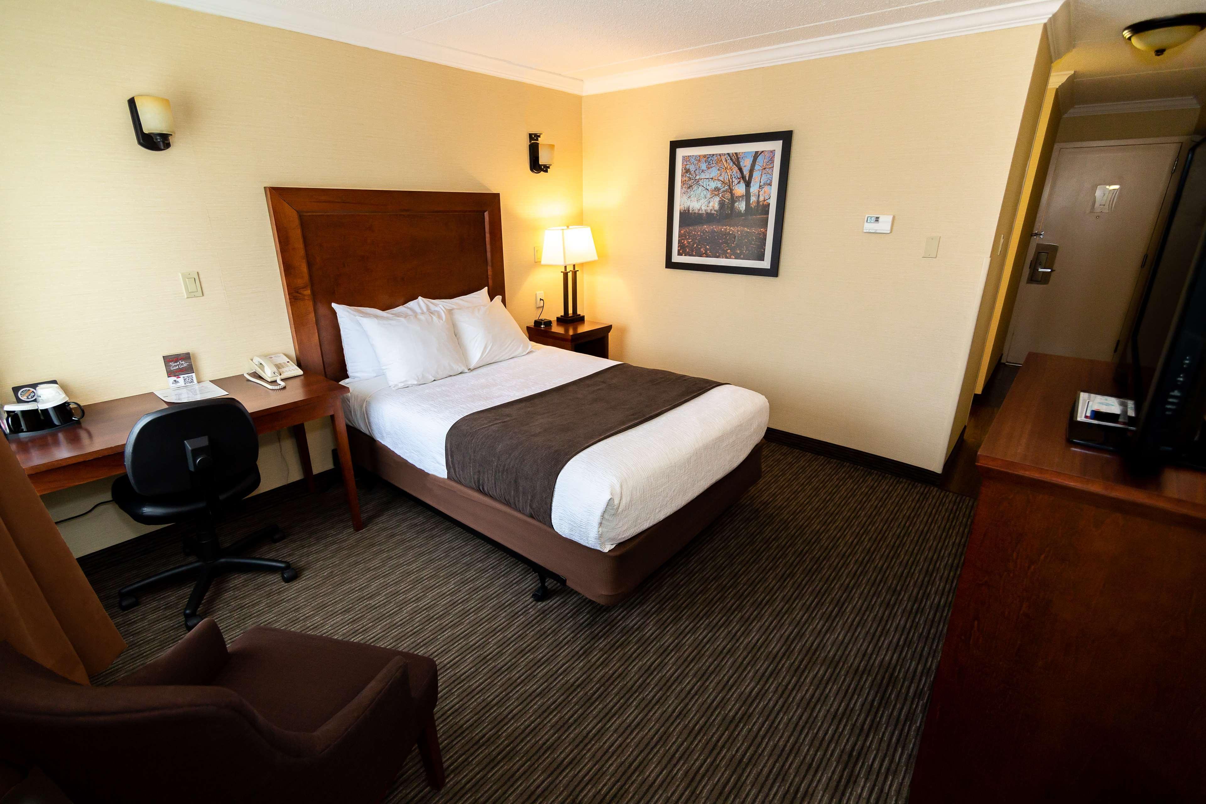 Best Western Plus Dryden Hotel And Conference Centre Exterior photo