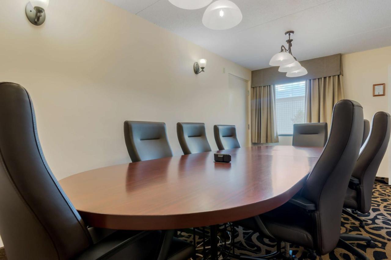 Best Western Plus Dryden Hotel And Conference Centre Exterior photo